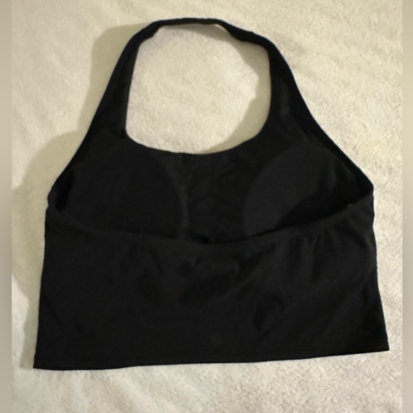 Athleta Black halter crop Top size large. Can add padding - Picture 3 of 4